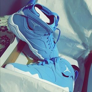 Jordan's 7 Retro Pantone